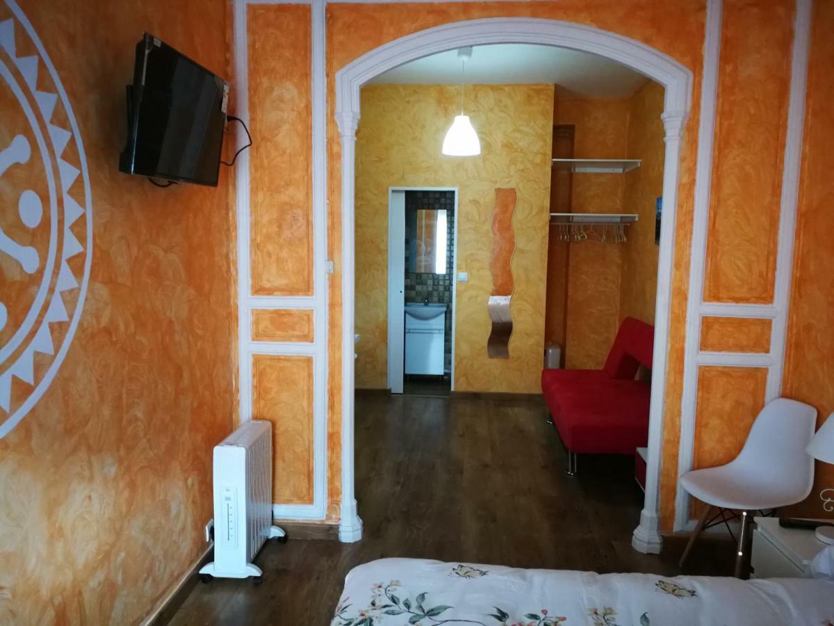 Hospedaje Menendez Pelayo Santander Exteriör bild