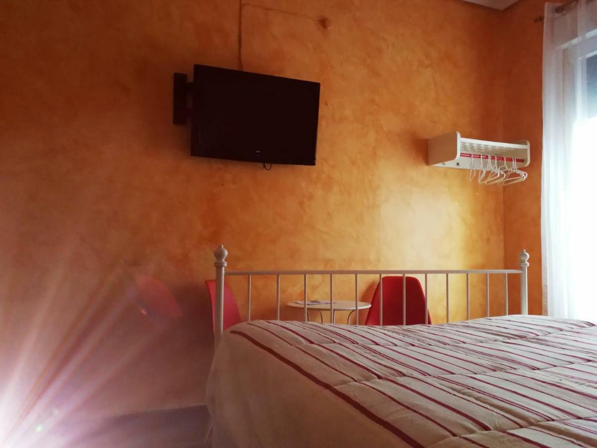 Hospedaje Menendez Pelayo Santander Exteriör bild
